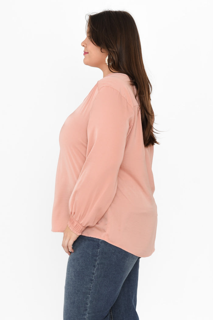 Luxe Peach Gloss Tunic,Brunette model,alt text|model:Gabby