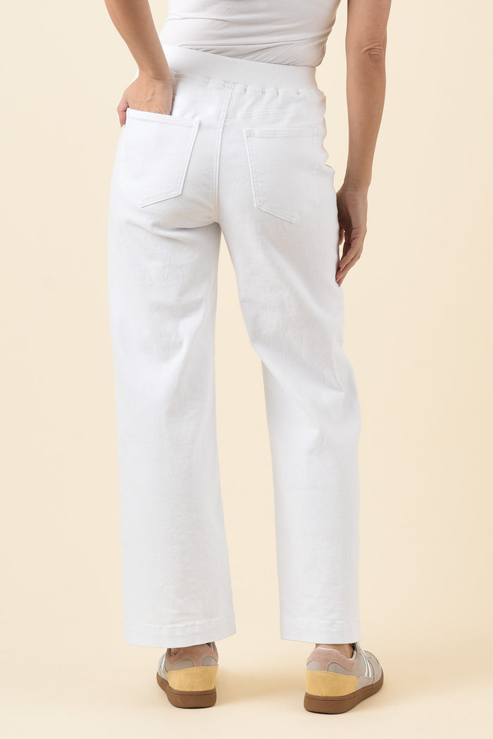 Maddy White Straight Leg Jeans,Brunette model,alt text|model:MJ