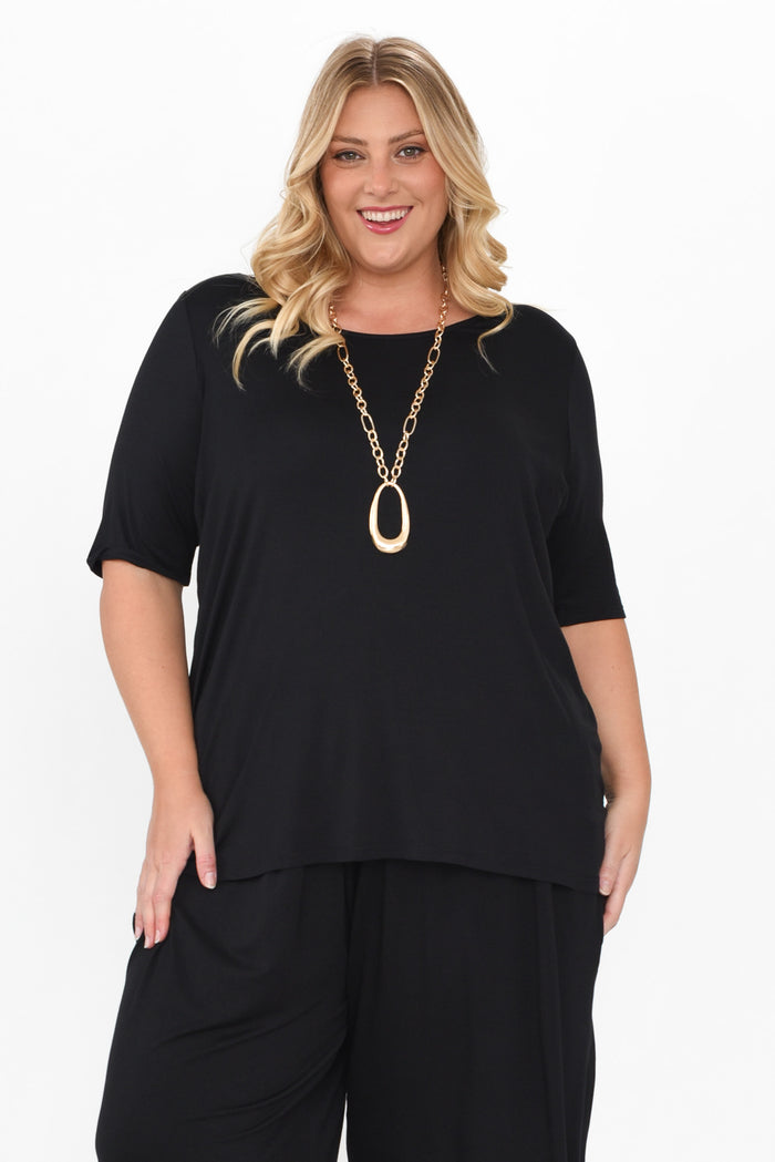 Maya Black Half Sleeve Tee,Blonde model,plus-size,curve-tops,plus-size-sleeved-tops, alt text|model:Caitlin