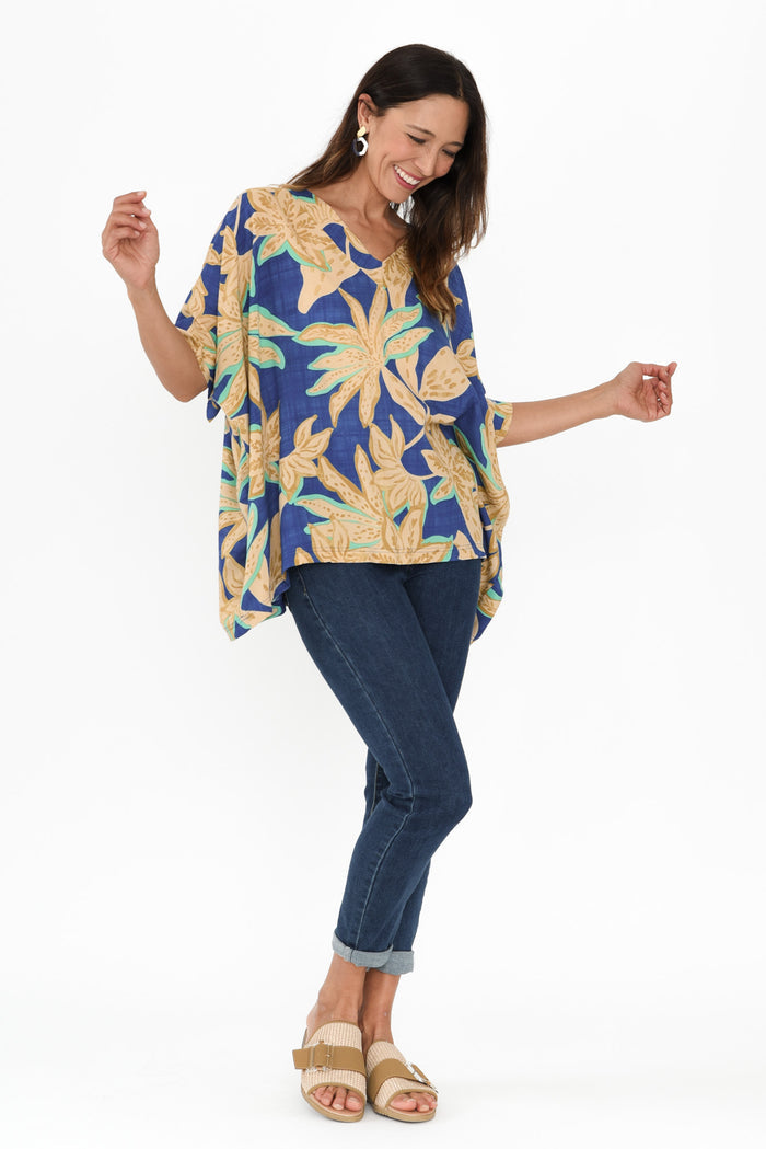 Meloria Blue Floral V Neck Top,Brunette model,alt text|model:Cara