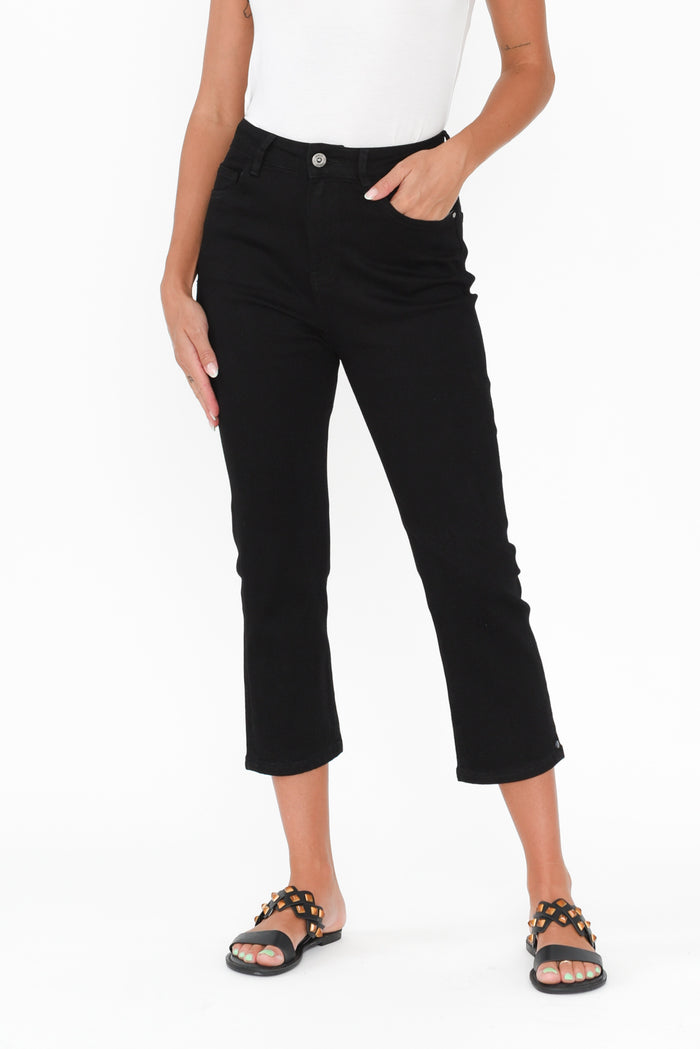 Mollie Black Stretch Denim Capri Jeans,Brunette model,alt text|model:Brontie