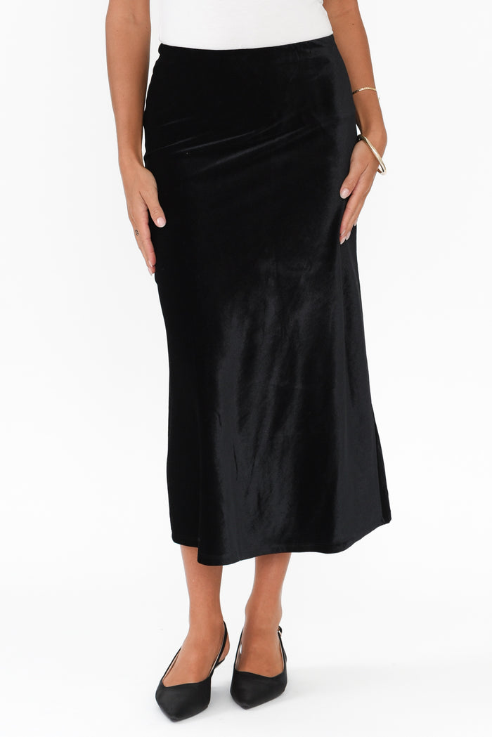 Mustang Sally Black Velvet Skirt,Brunette model,alt text|model:Brontie