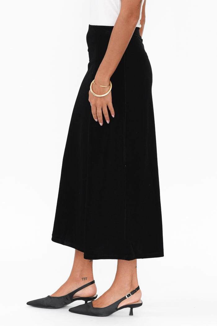 Mustang Sally Black Velvet Skirt,Brunette model,alt text|model:Brontie