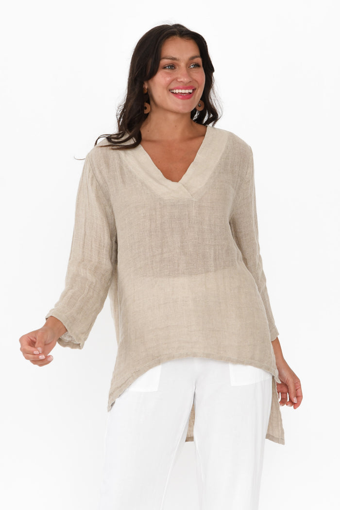 Ofi Natural Linen Tunic Top,Brunette model,alt text|model:Brontie
