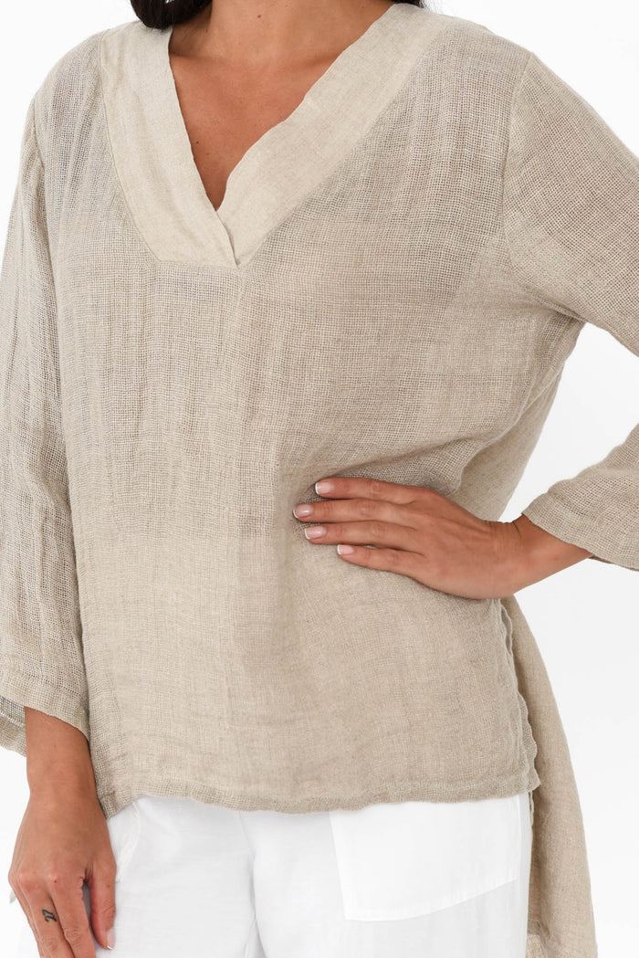 Ofi Natural Linen Tunic Top,Brunette model,alt text|model:Brontie