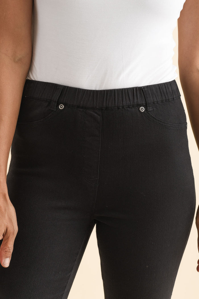 Reed Black Stretch Cotton Pants,Brunette model,alt text|model:Cara