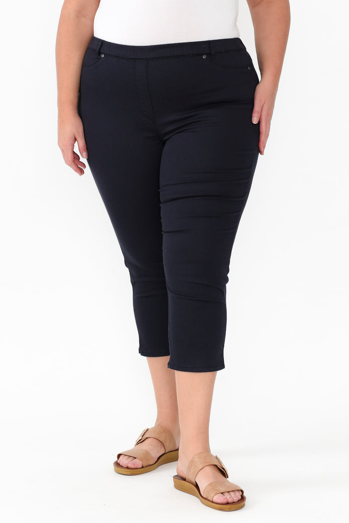 Reed Navy Stretch Cotton Capri Pants,Blonde model,plus-size,curve-basics,curve-bottoms,plus-size-Pants,plus-size-basic-bottoms,alt text|model:Caitlin