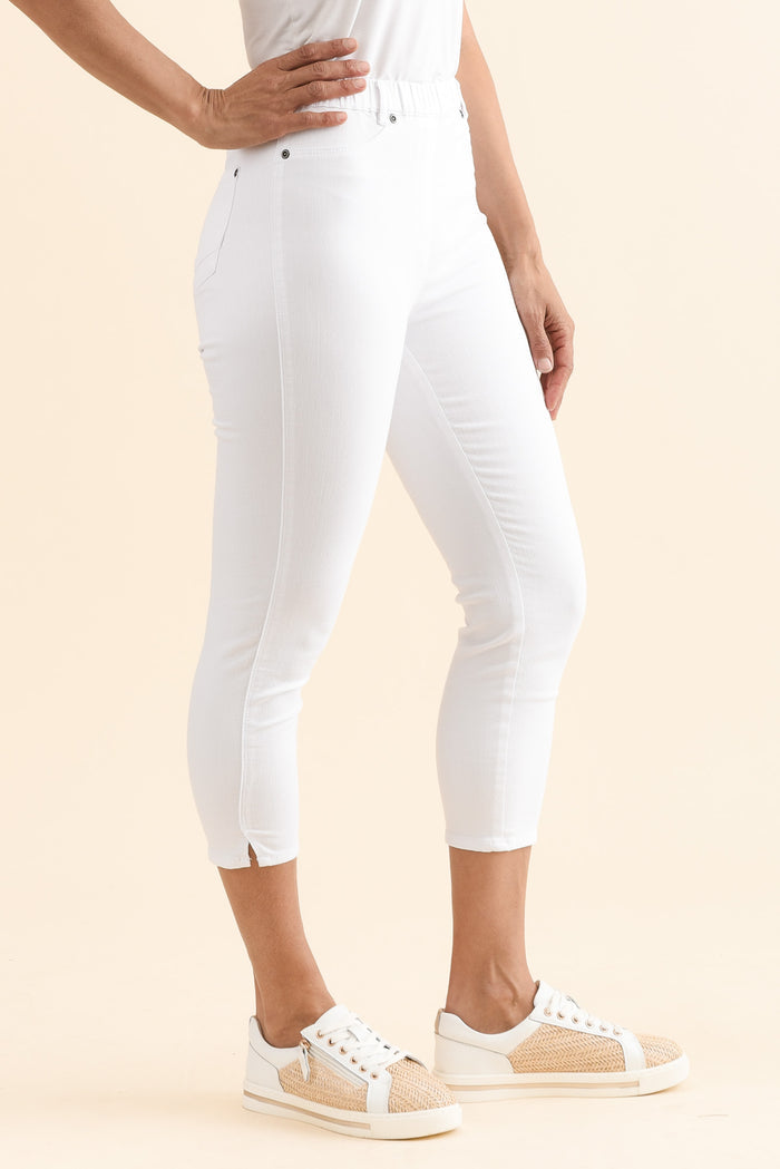 Reed White Stretch Cotton Pants,Side,Brunette model,alt text|model:Cara