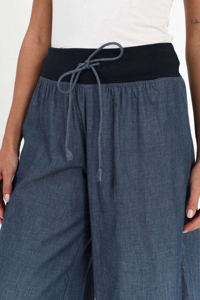 Ria Steel Cotton Drawstring Pants,Brunette model,alt text|model:Brontie