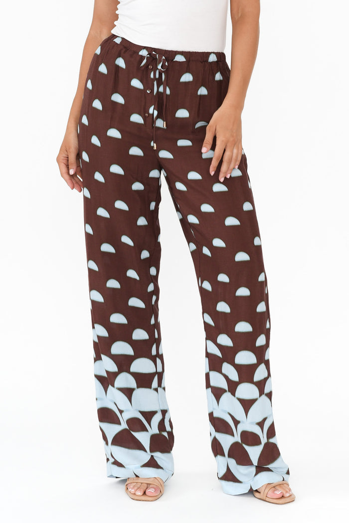 Second Valley Brown Geo Pants,Blonde model,alt text|model:Mollie