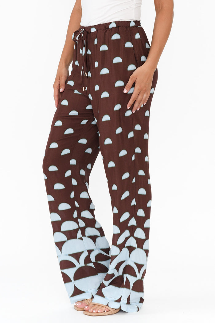 Second Valley Brown Geo Pants,Blonde model,alt text|model:Mollie