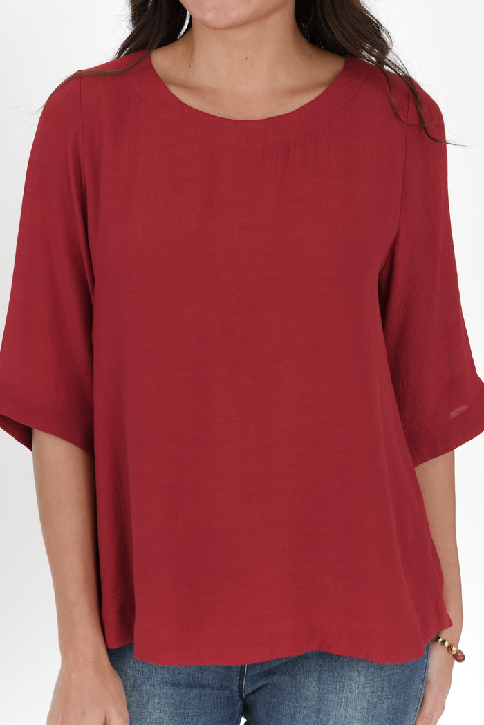 Selena Red 3/4 Sleeve Top,Brunette model,alt text|model:Brontie