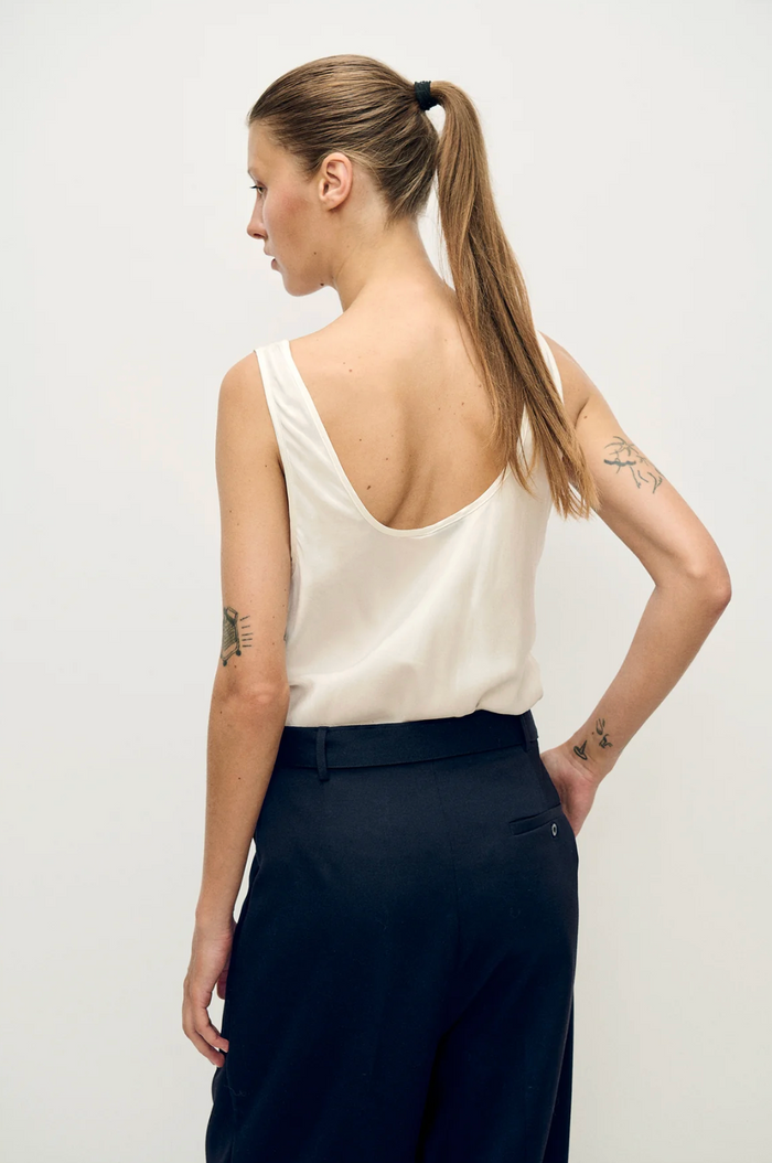 Silk Laundry Scoop Neck Tank - White