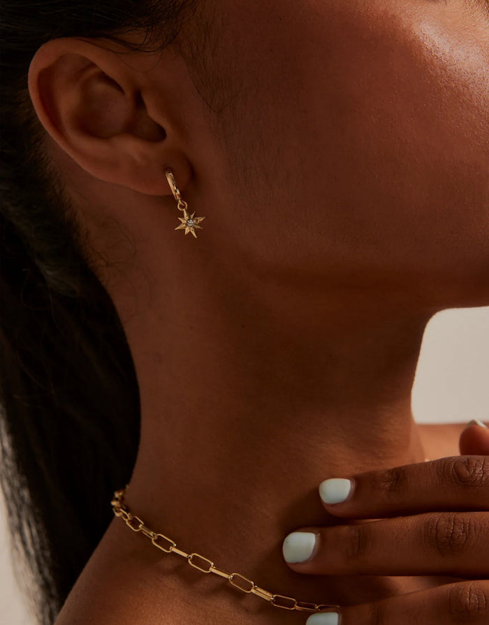 humble-heart-stardust-pendant-huggie-earrings-gold