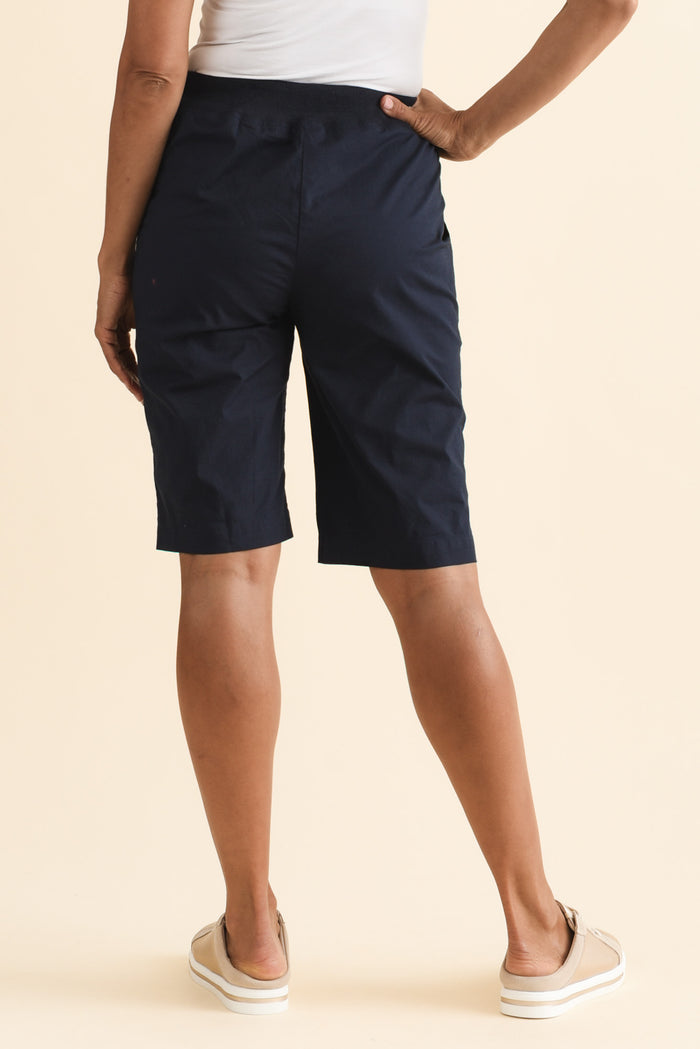 Wilson Navy Cotton Shorts,Brunette model,alt text|model:Cara