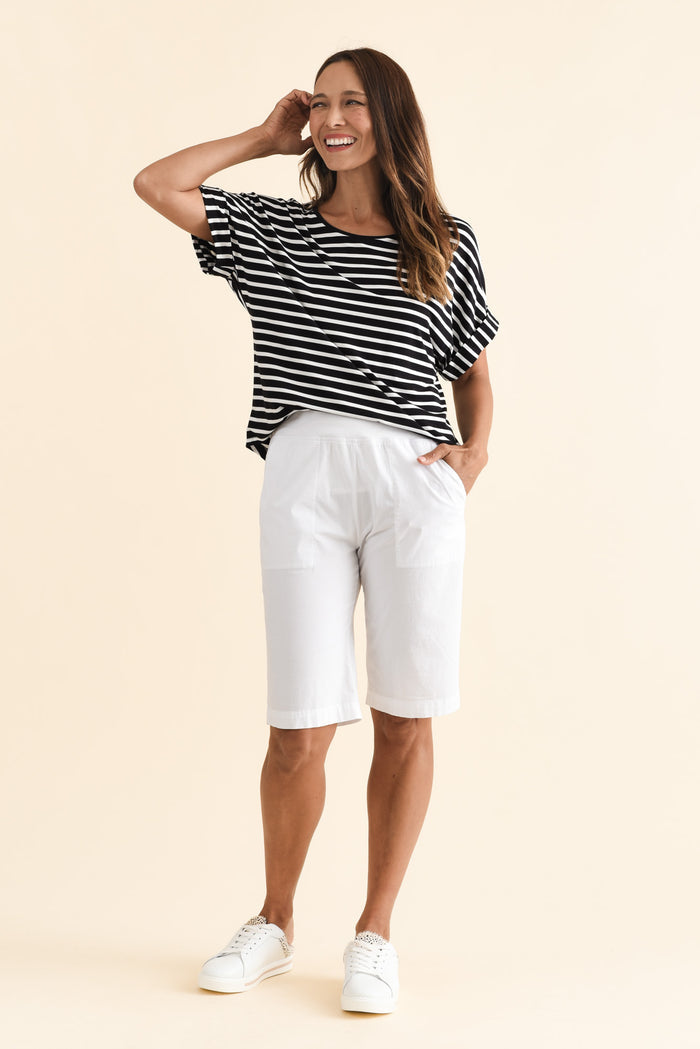 Wilson White Cotton Shorts,Brunette model,alt text|model:Cara