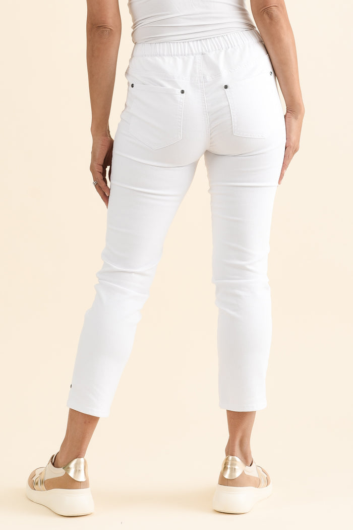 Winslet White 7/8 Pants,brunette model,Back of Outfit,alt text|model:Cara