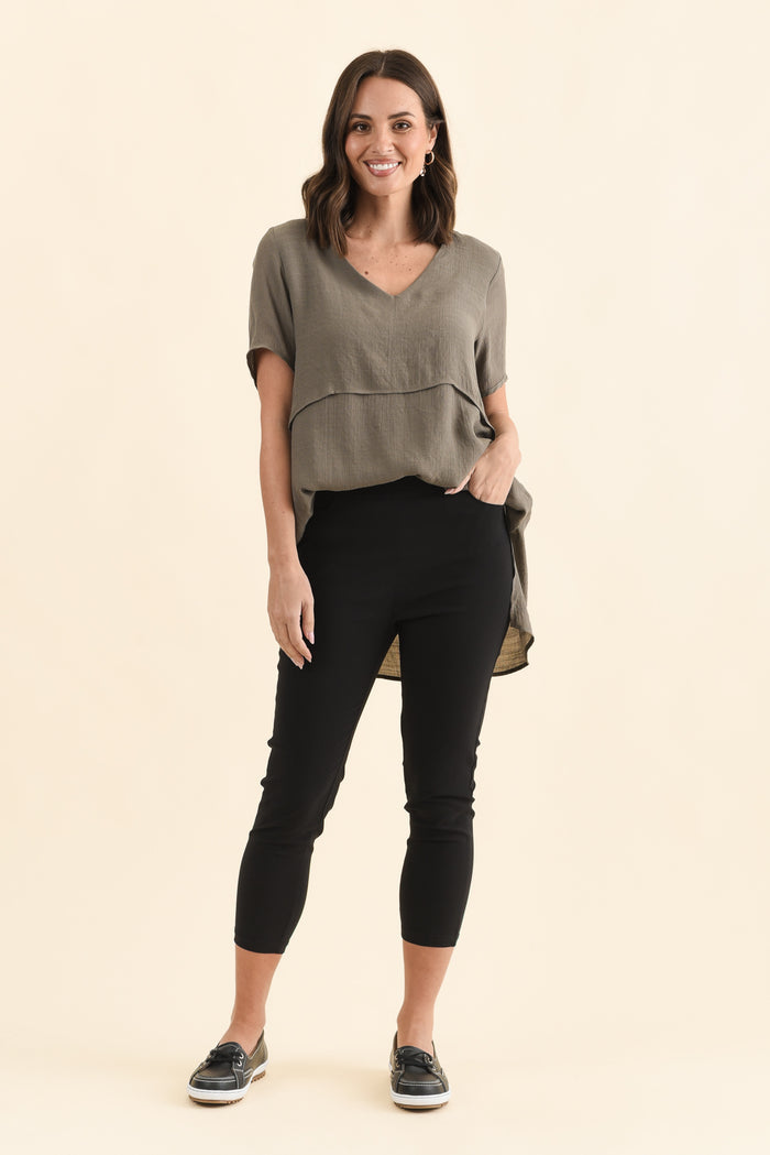 Zara Black Stretch Cropped Pants,Brunette model,alt text|model:MJ