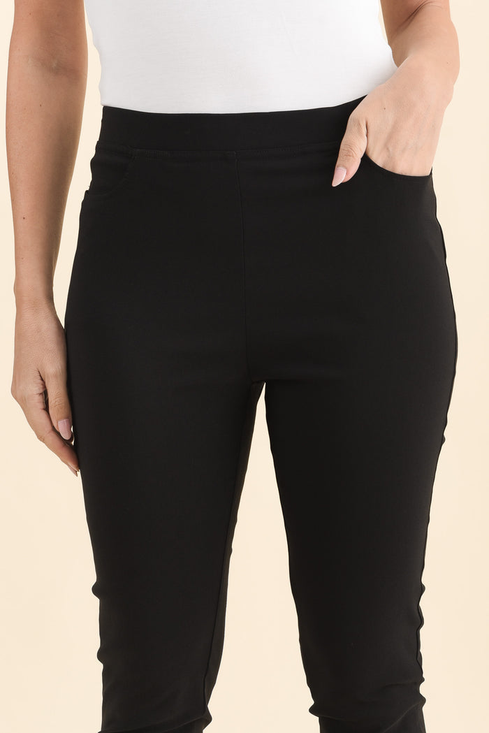 Zara Black Stretch Cropped Pants,Brunette model,alt text|model:MJ